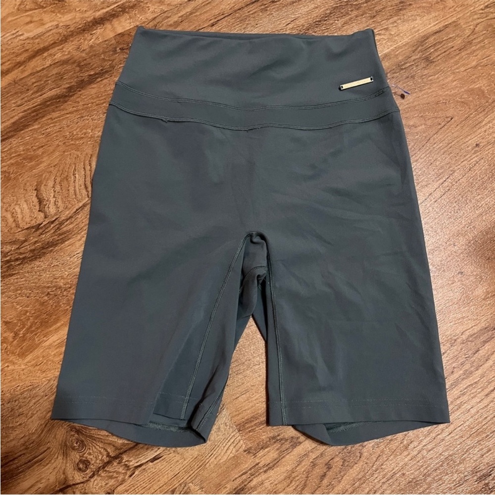 NWOT gymshark biker shorts